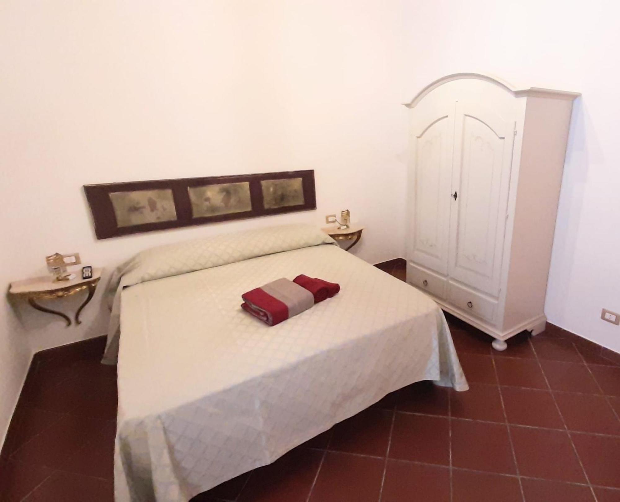 카스텔누보실레토 Casale Battaglini B&B 외부 사진